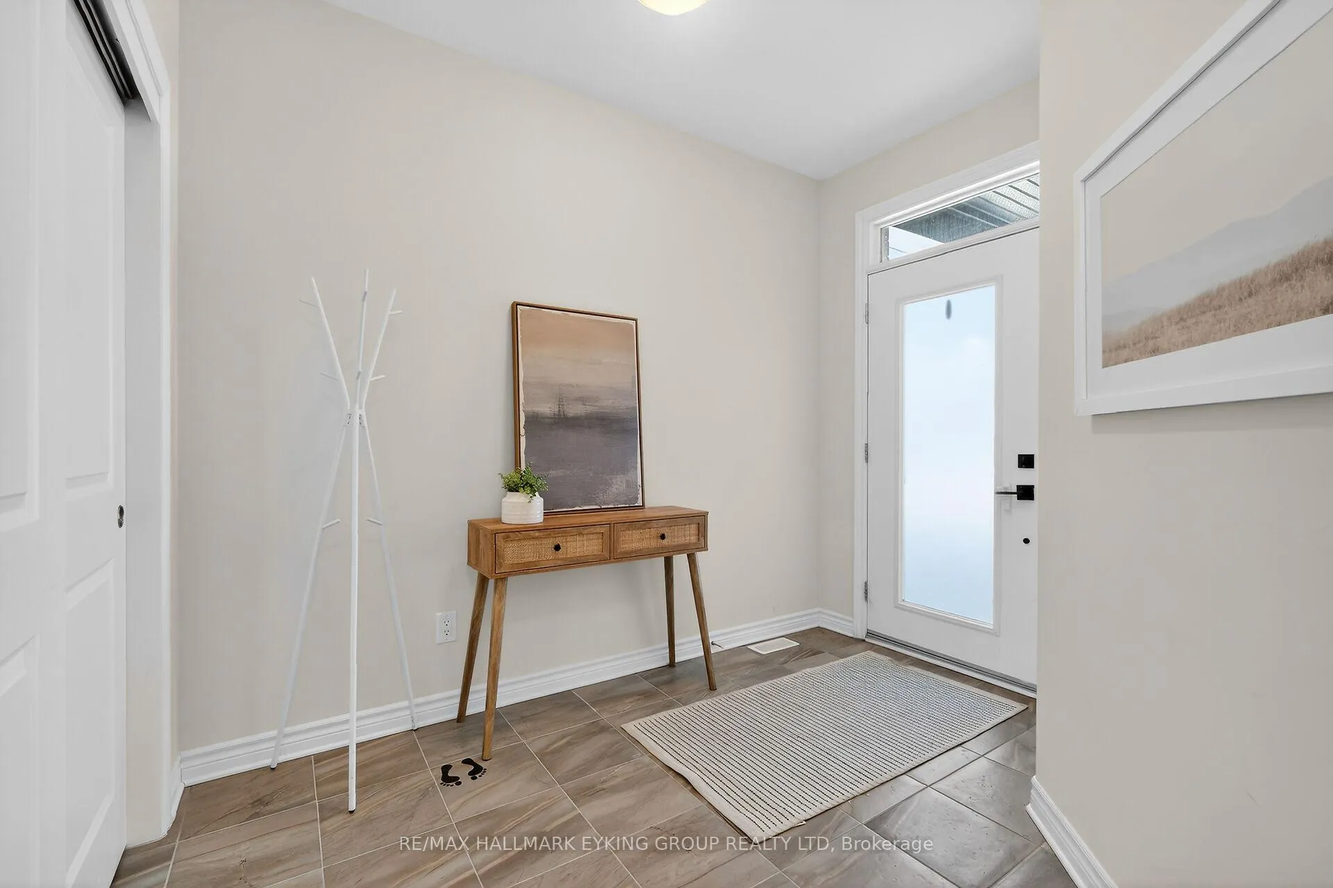 Photo 4 of 56 Viceroy Mews, Ottawa, Blossom Park/Kemp Park/Findlay Creek — HOMEH