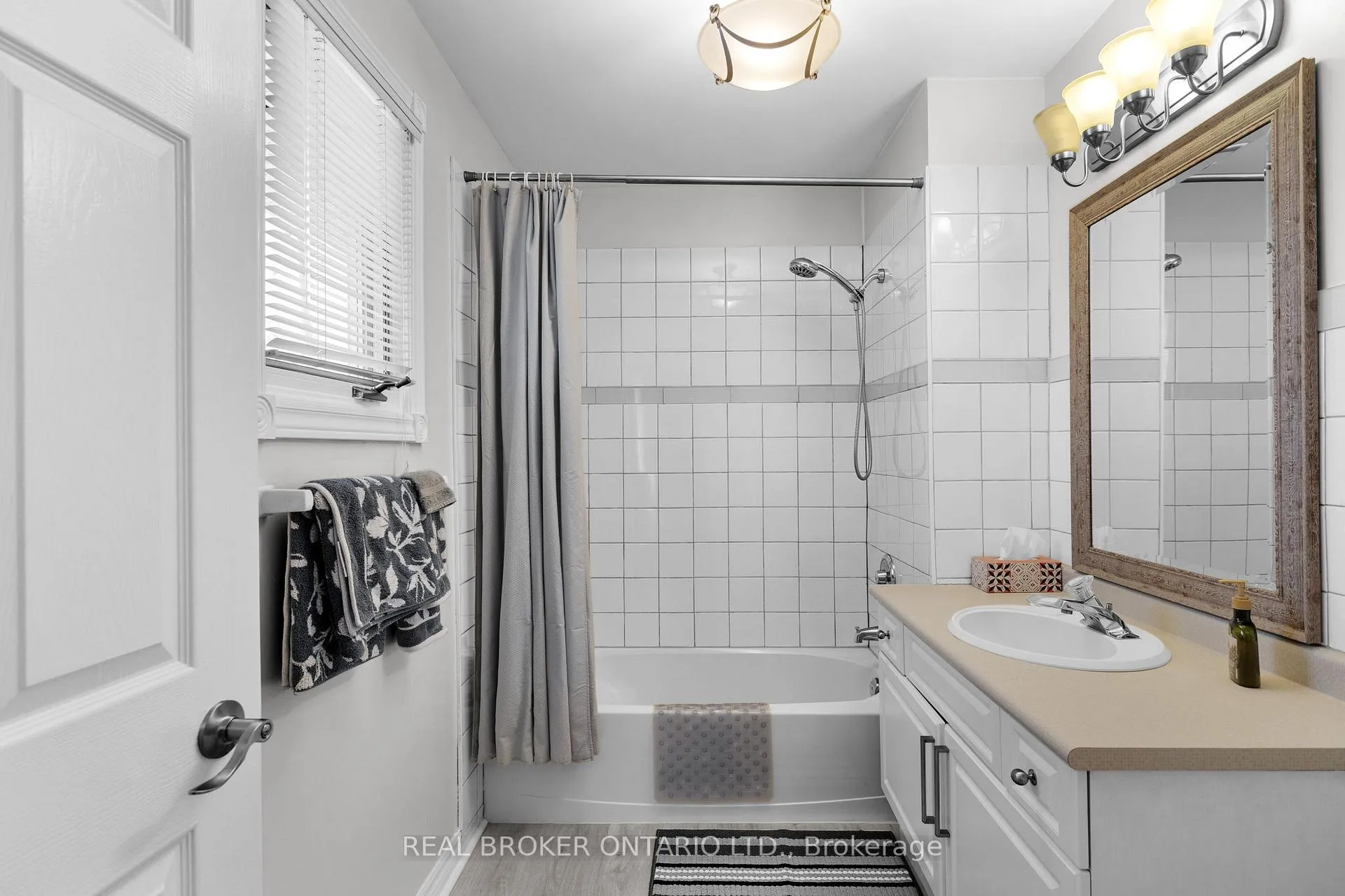 Photo 27 of Unit 102, 10 Museum Drive, Orillia — HOMEH