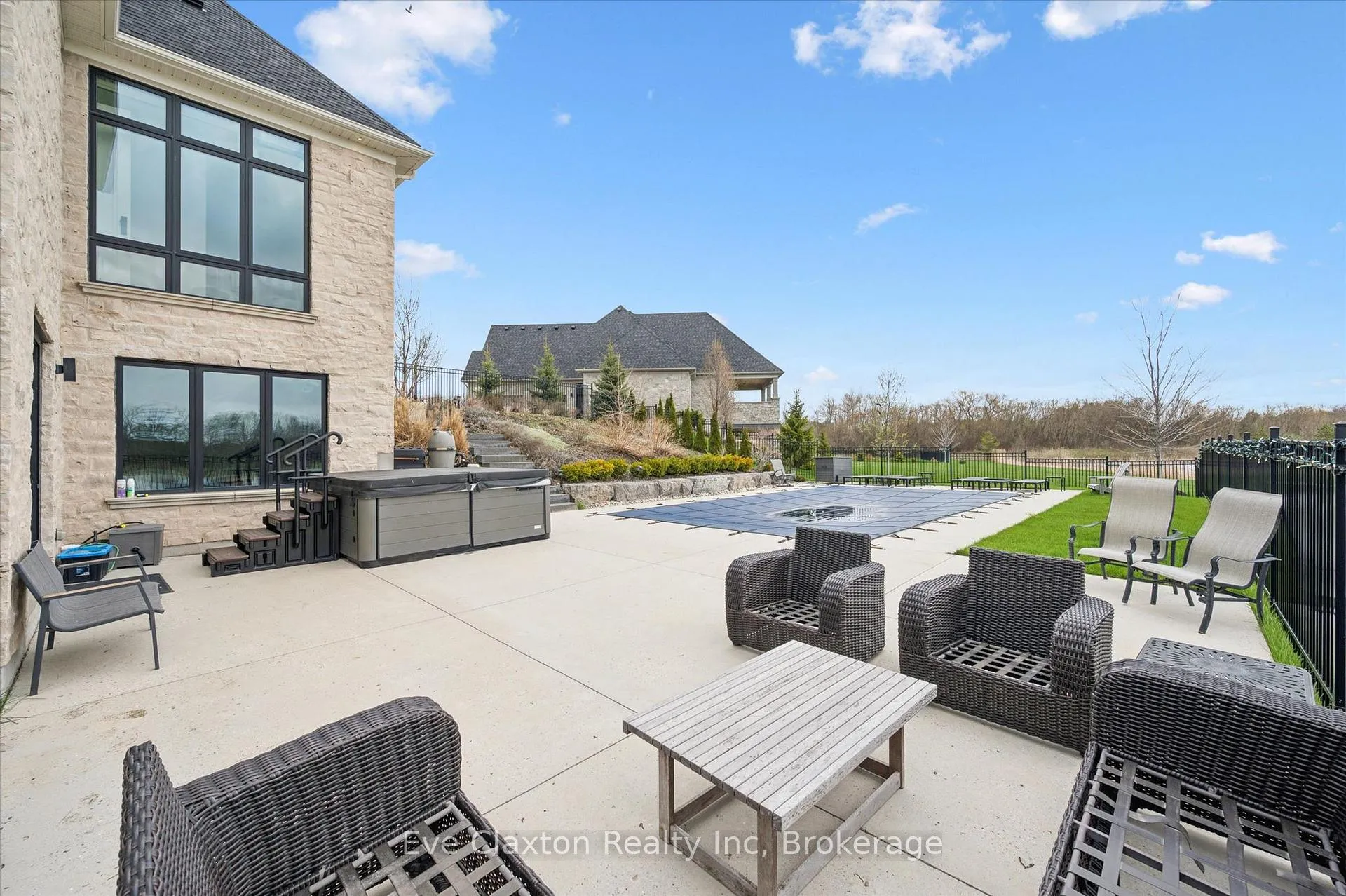 Photo 44 of 129 Heritage Lake Drive, Puslinch, Crieff/Aikensville/Killean — HOMEH