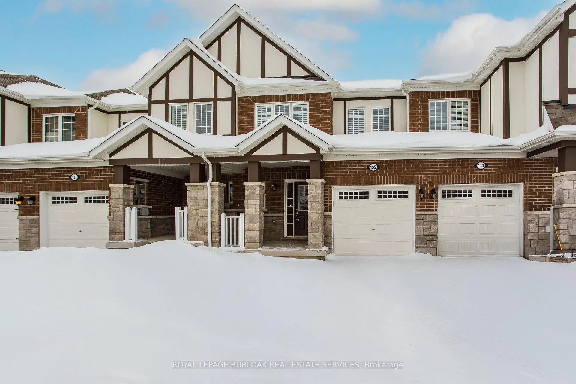 Photo 1 of 135 Mcmonies Drive, Hamilton, Waterdown — HOMEH