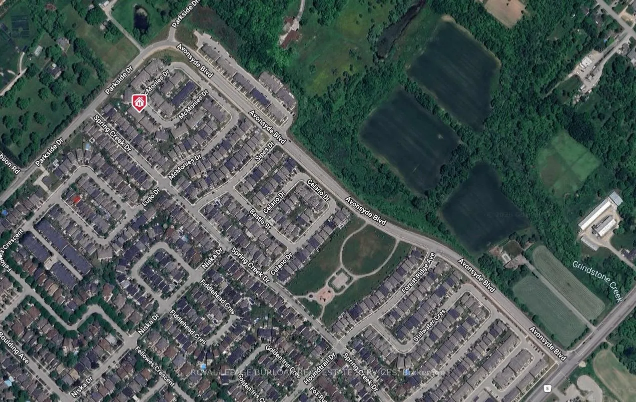 Photo 2 of 135 Mcmonies Drive, Hamilton, Waterdown — HOMEH