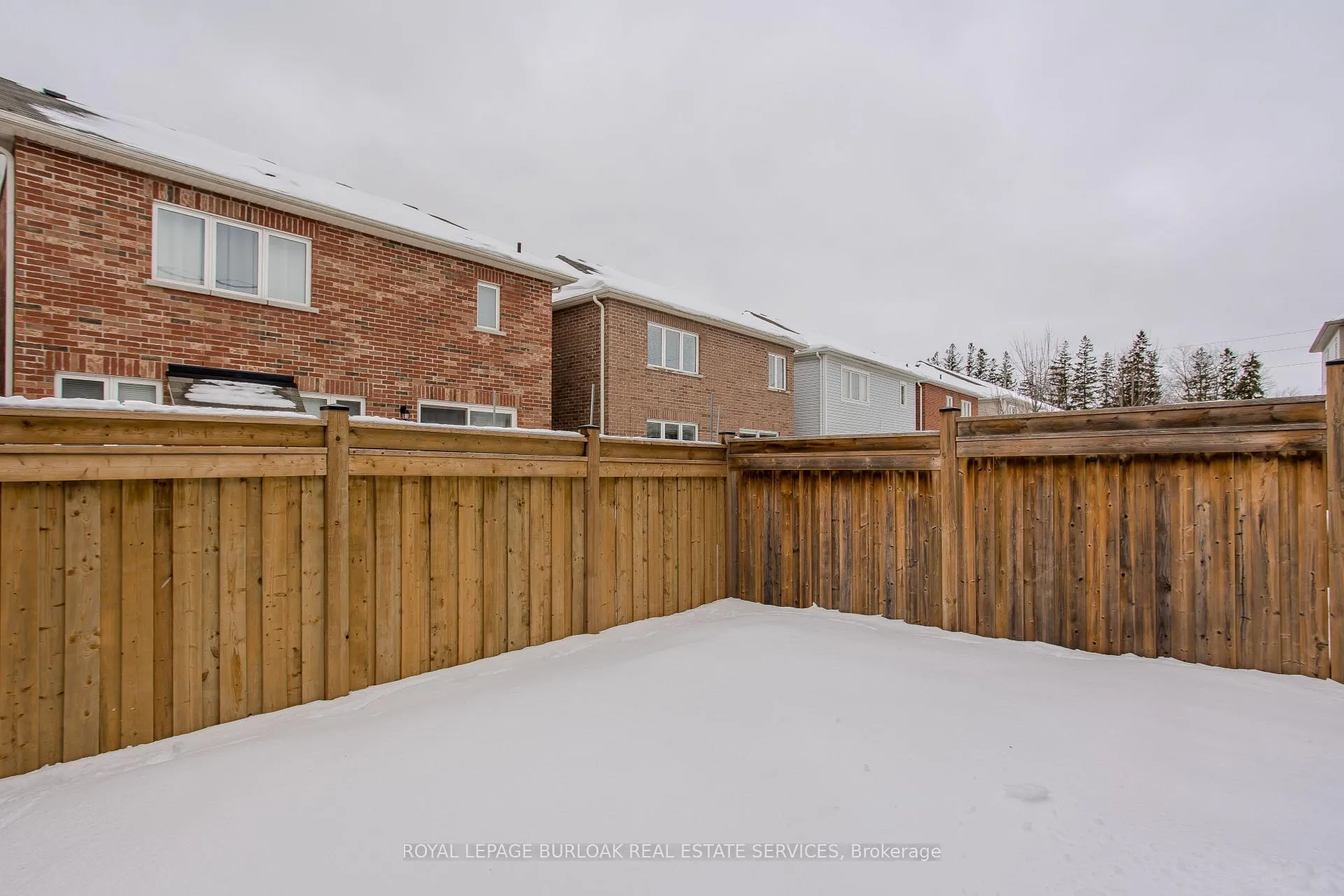Photo 5 of 135 Mcmonies Drive, Hamilton, Waterdown — HOMEH