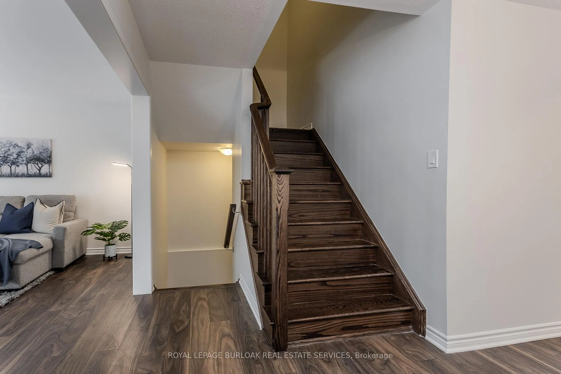 Photo 13 of 135 Mcmonies Drive, Hamilton, Waterdown — HOMEH