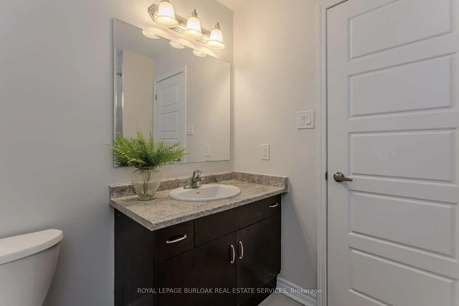 Photo 19 of 135 Mcmonies Drive, Hamilton, Waterdown — HOMEH