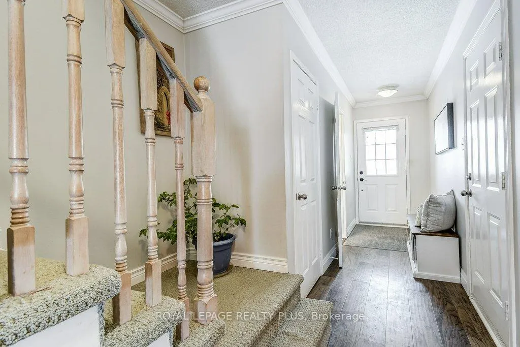 Photo 8 of 5144 Lampman Avenue, Burlington, Uptown — HOMEH