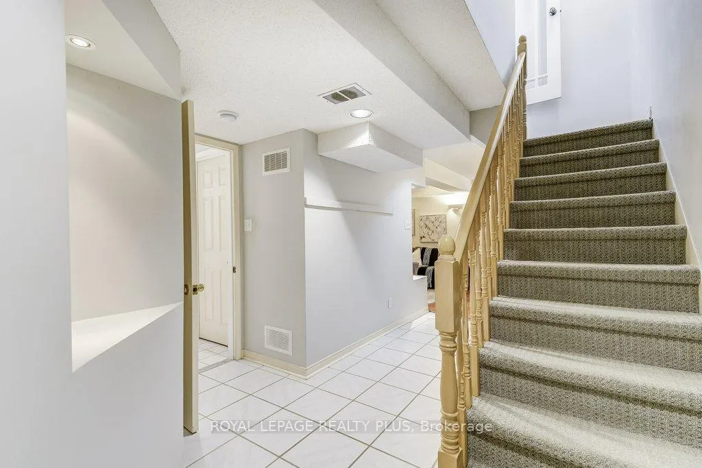Photo 30 of 5144 Lampman Avenue, Burlington, Uptown — HOMEH