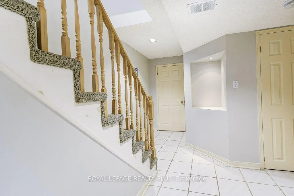 Photo 31 of 5144 Lampman Avenue, Burlington, Uptown — HOMEH