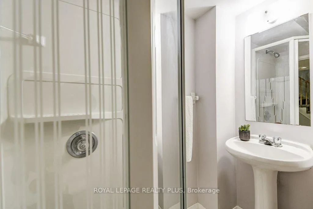 Photo 37 of 5144 Lampman Avenue, Burlington, Uptown — HOMEH