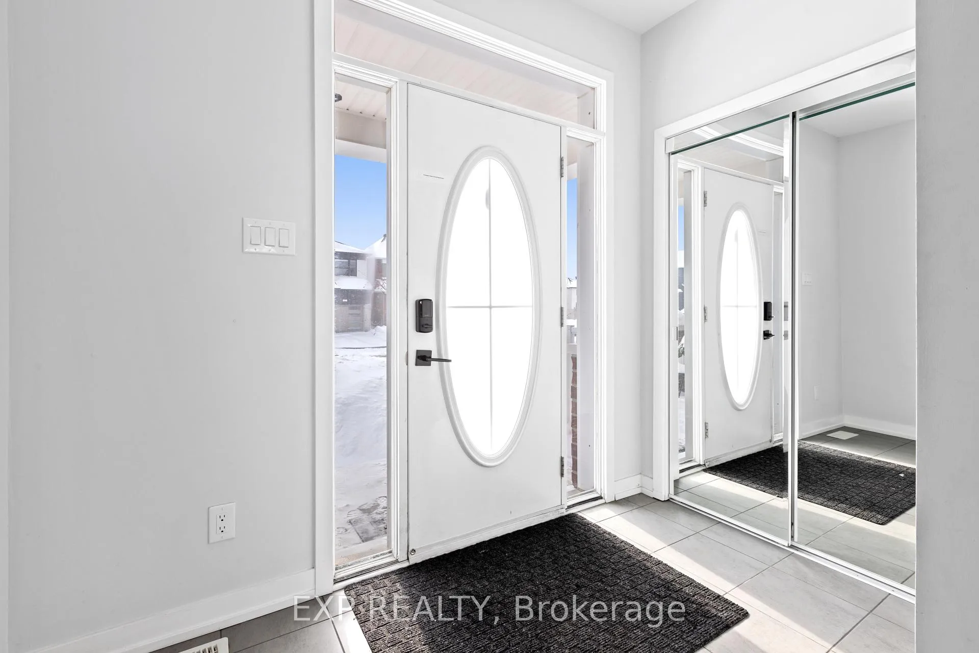 Photo 5 of 618 Perseus Avenue, Ottawa, Barrhaven - Half Moon Bay — HOMEH