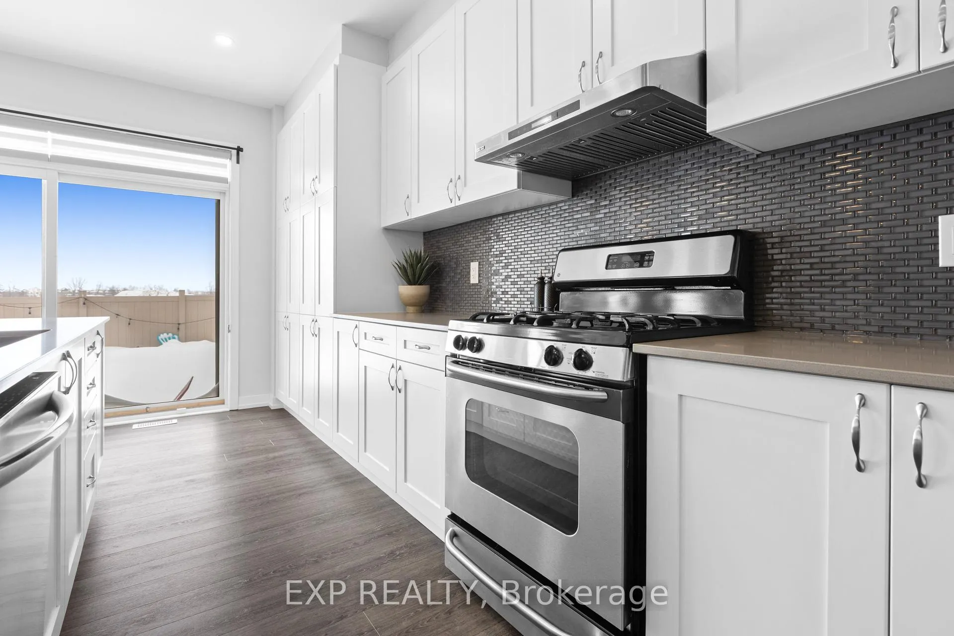 Photo 10 of 618 Perseus Avenue, Ottawa, Barrhaven - Half Moon Bay — HOMEH