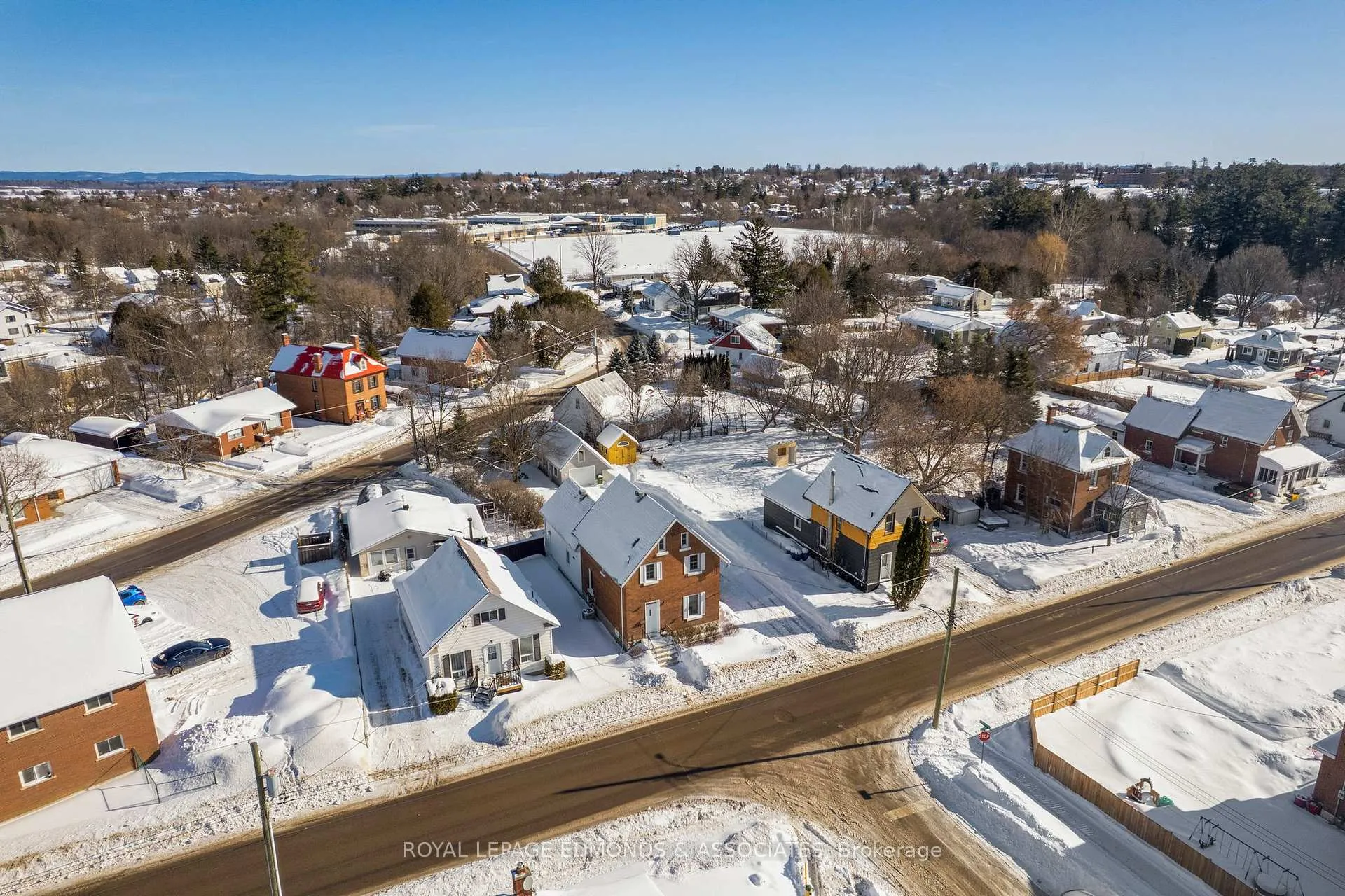 Photo 3 of 381 Everett Street, Pembroke — HOMEH