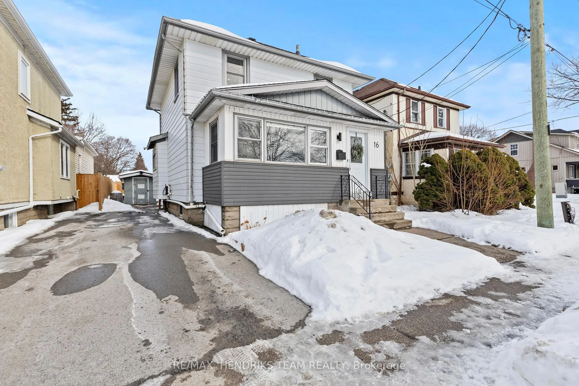 Photo 2 of 16 Haig Street, St. Catharines, Downtown — HOMEH