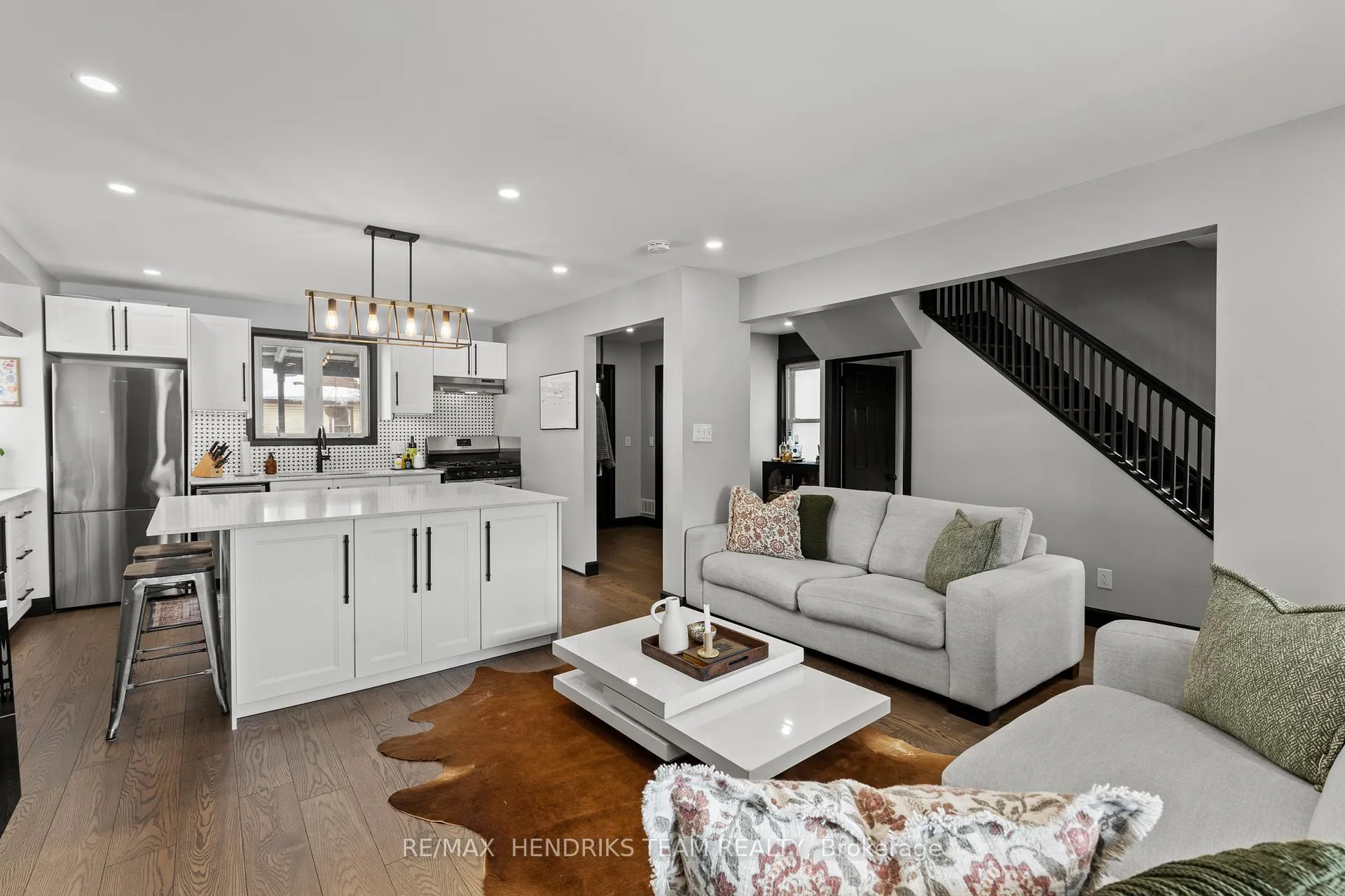 Photo 6 of 16 Haig Street, St. Catharines, Downtown — HOMEH