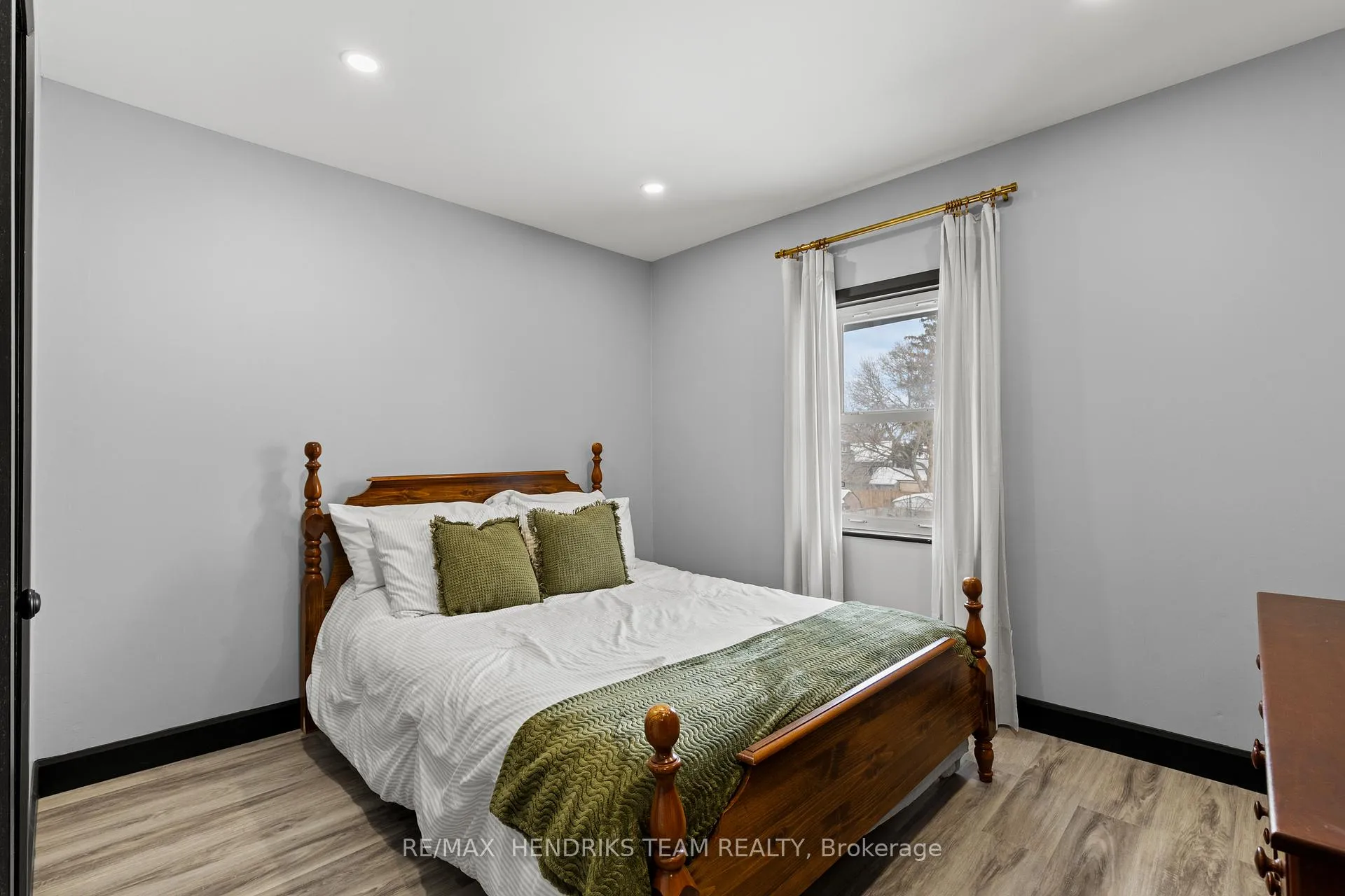 Photo 19 of 16 Haig Street, St. Catharines, Downtown — HOMEH