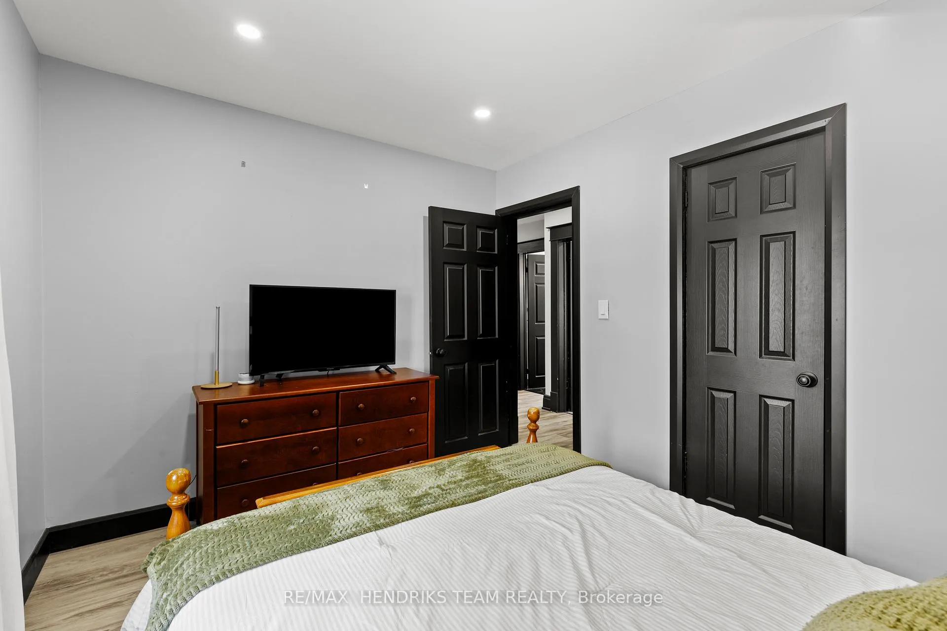 Photo 20 of 16 Haig Street, St. Catharines, Downtown — HOMEH