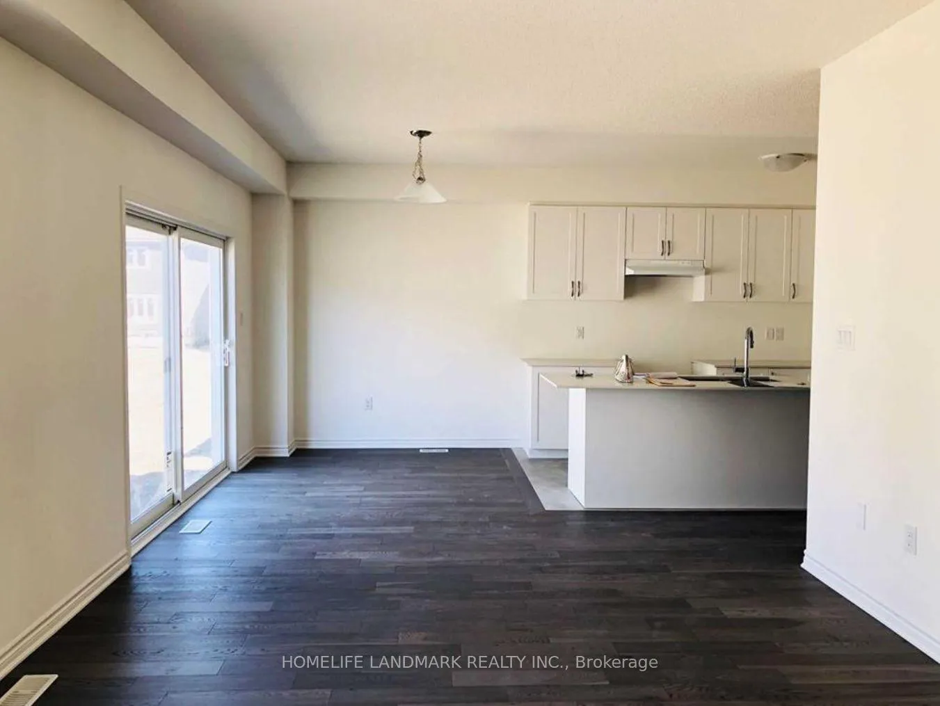 Photo 4 of 19 Catamaran Drive, Wasaga Beach — HOMEH