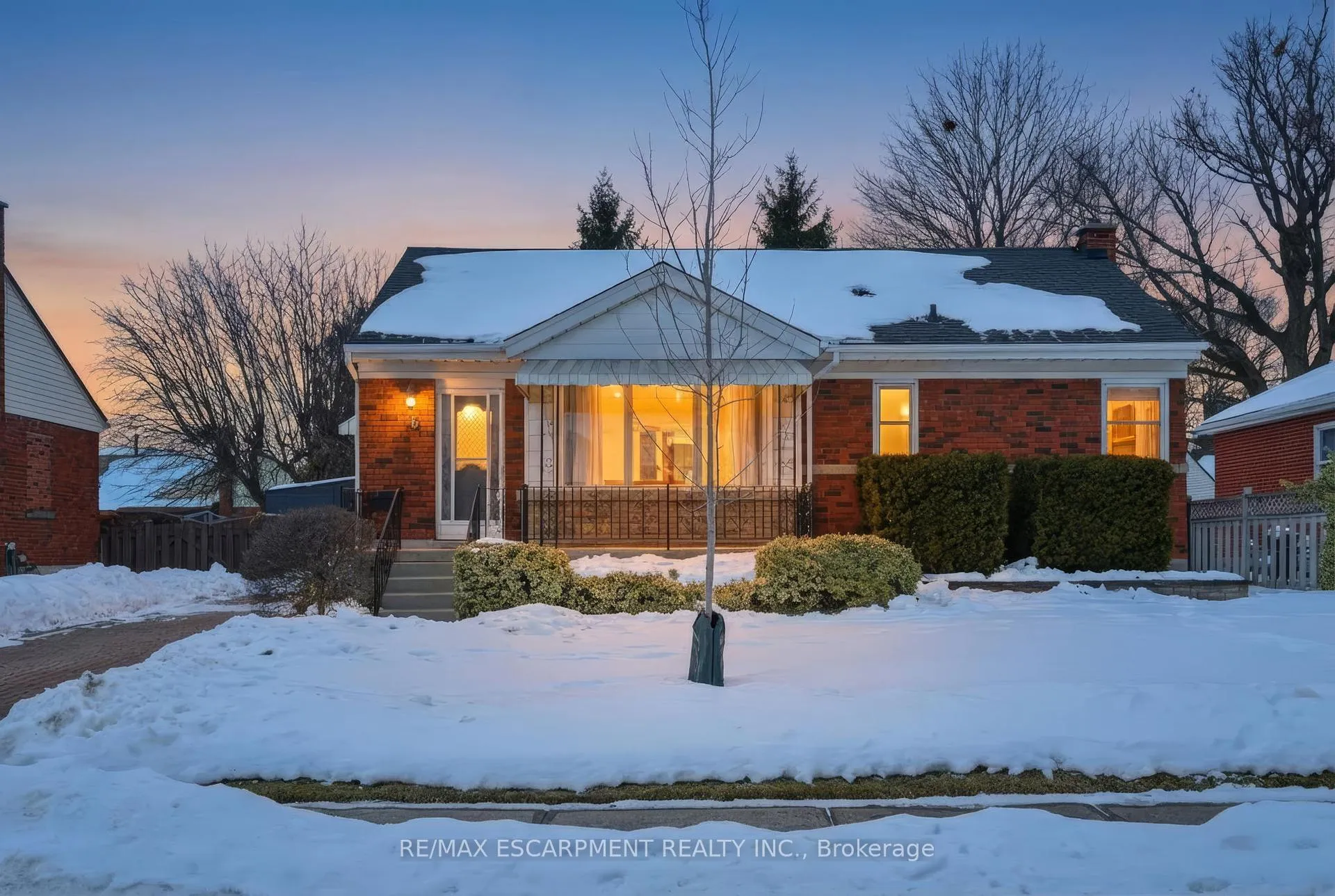 Photo 2 of 15 Mulock Avenue, Hamilton, Sunninghill — HOMEH