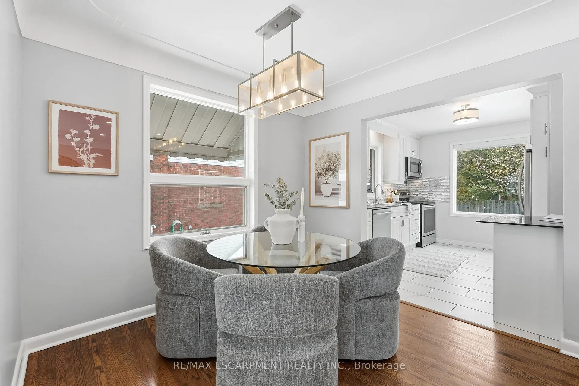 Photo 9 of 15 Mulock Avenue, Hamilton, Sunninghill — HOMEH