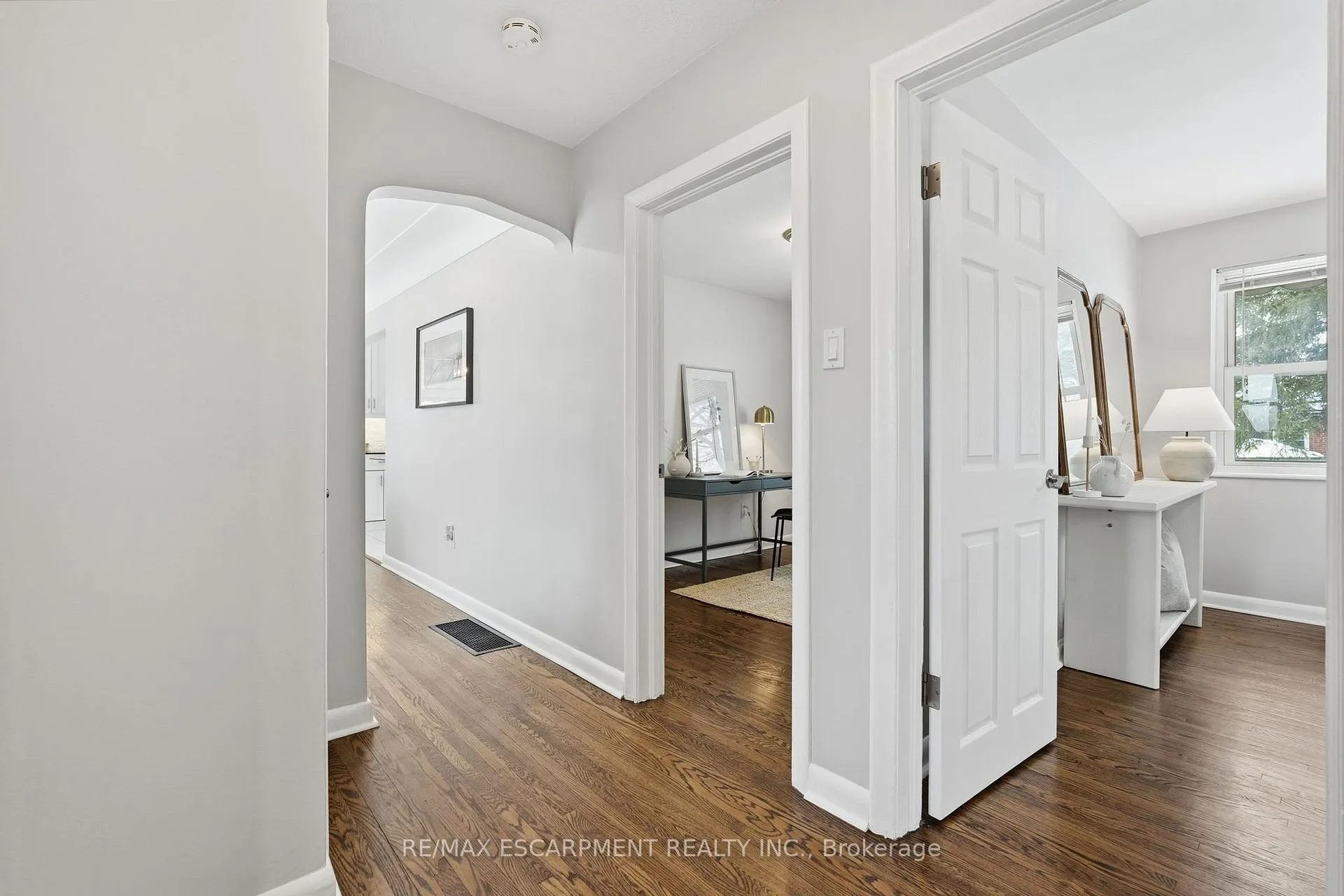 Photo 20 of 15 Mulock Avenue, Hamilton, Sunninghill — HOMEH