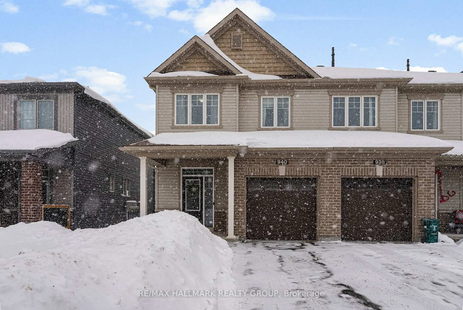 Front of 940 Kilbirnie Drive