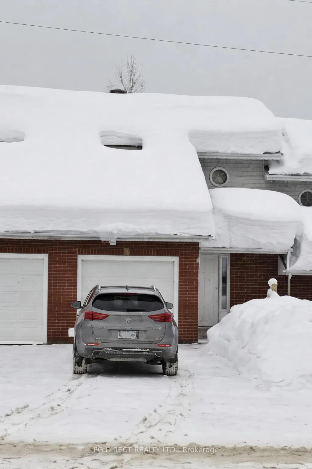 Front of 333 James Street W
