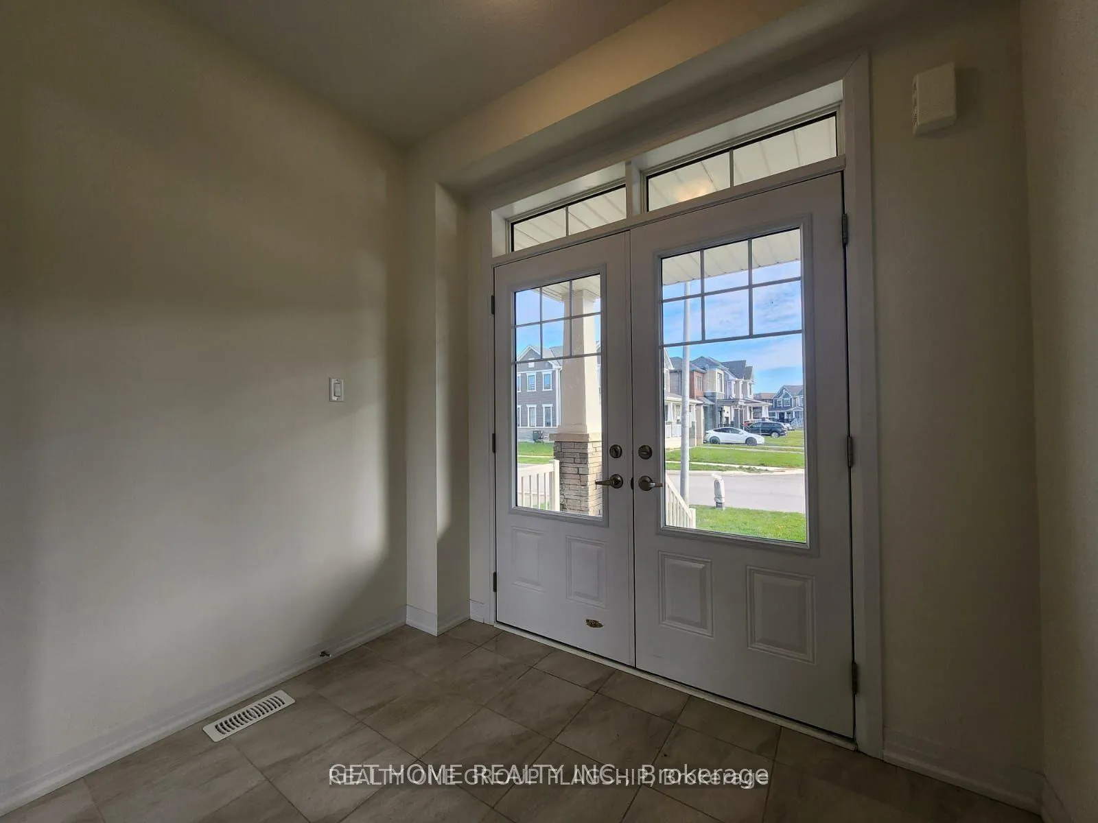 Photo 2 of 65 Velvet Way, Thorold, Rolling Meadows — HOMEH