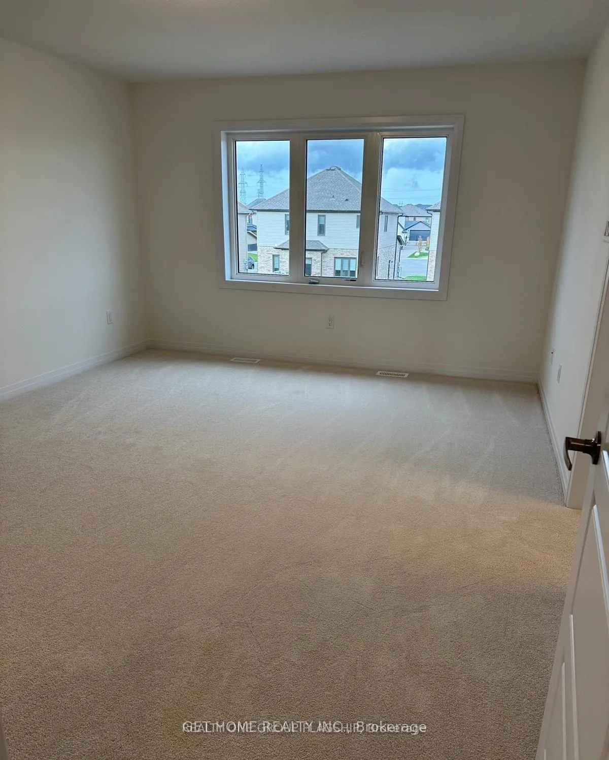 Photo 12 of 65 Velvet Way, Thorold, Rolling Meadows — HOMEH