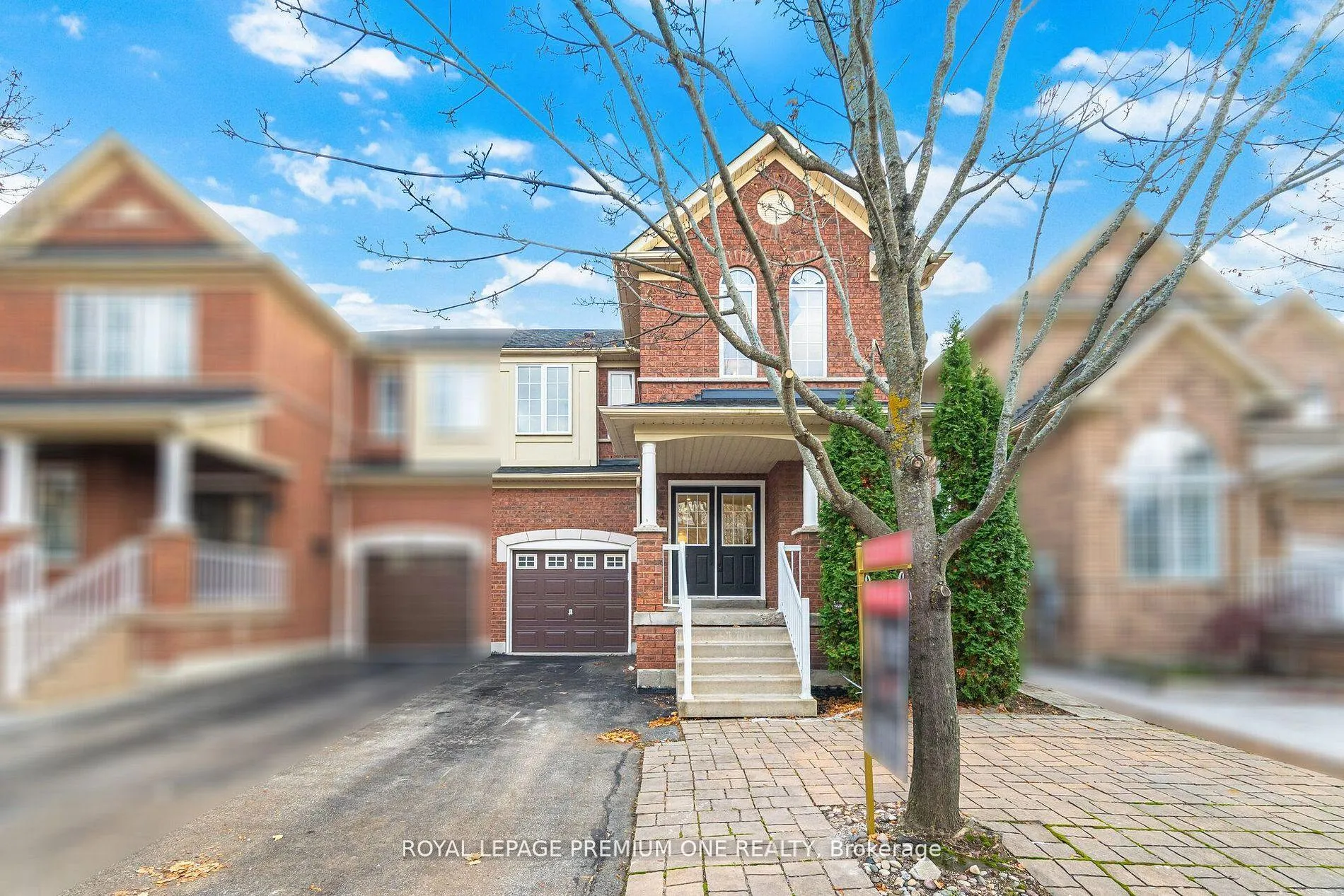 Photo 2 of 224 Hollywood Hill Circle, Vaughan, Vellore Village — HOMEH