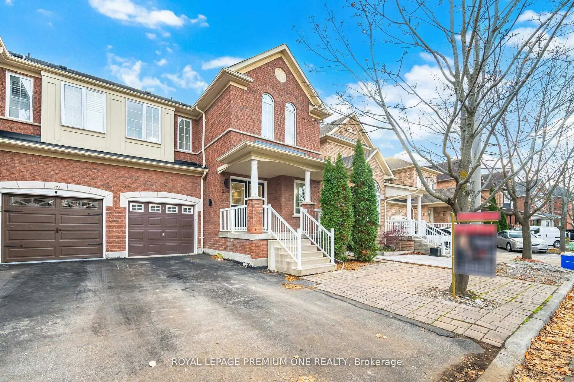 Photo 5 of 224 Hollywood Hill Circle, Vaughan, Vellore Village — HOMEH