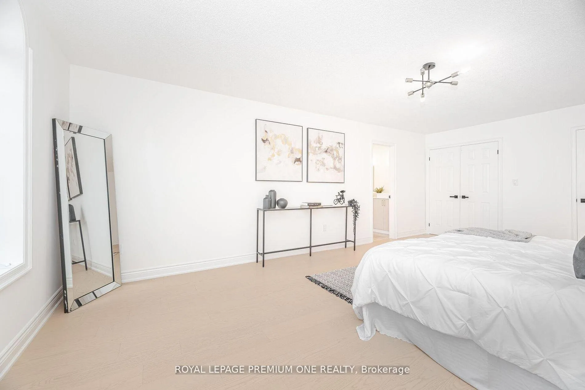 Photo 28 of 224 Hollywood Hill Circle, Vaughan, Vellore Village — HOMEH