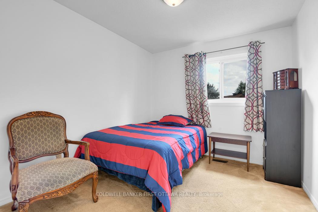 Photo 21 of 23 Manju Street, Ottawa, Hunt Club Park — HOMEH