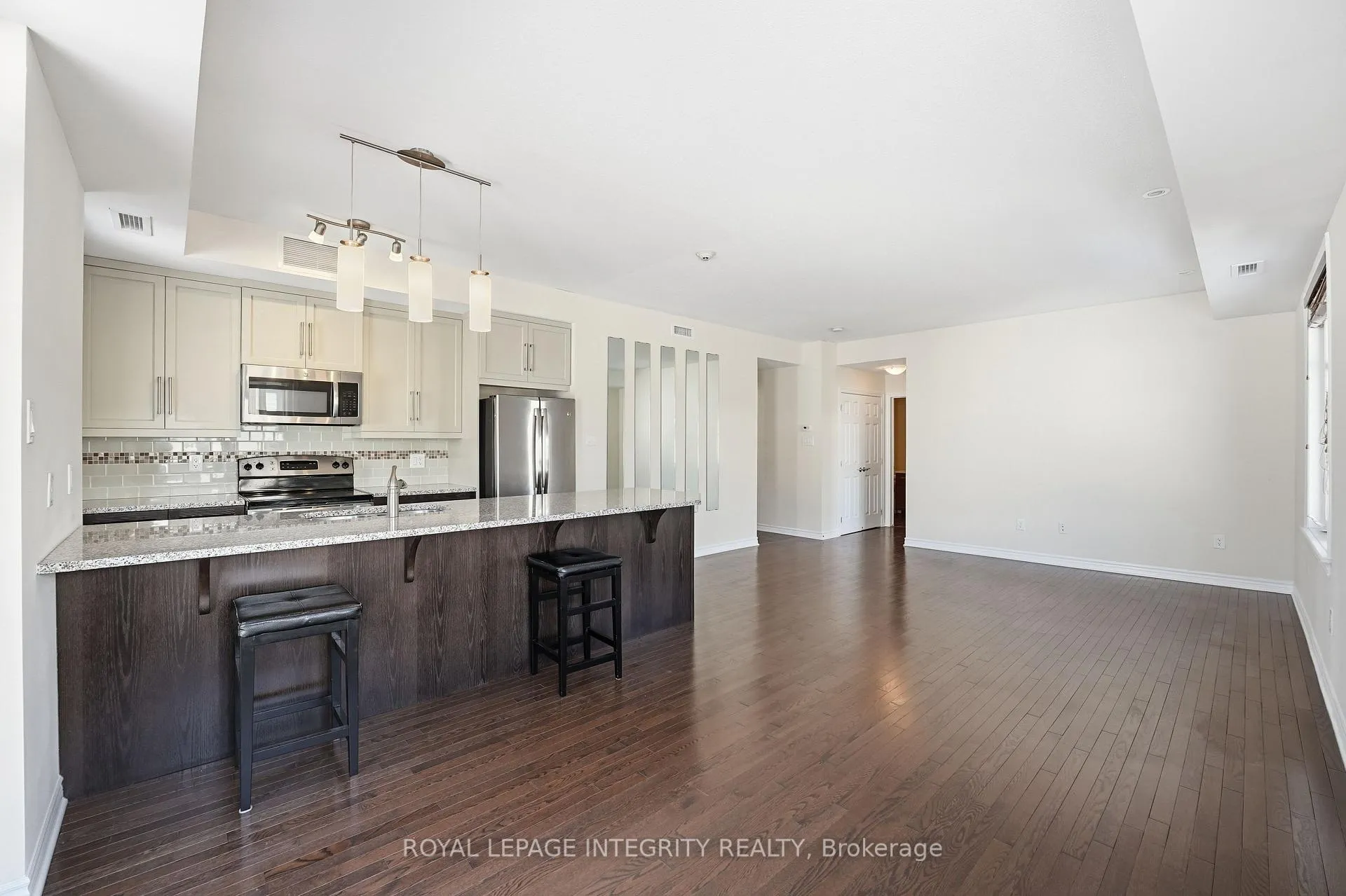 Photo 6 of Unit 302, 180 Guelph Private, Ottawa, Kanata - Kanata Lakes/Heritage Hills — HOMEH