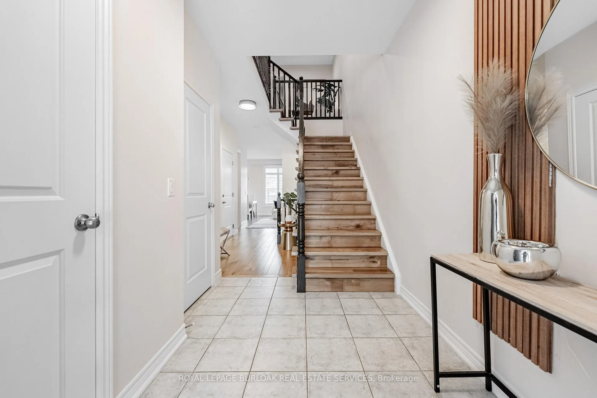 Photo 3 of Unit 21, 5056 New Street, Burlington, Appleby — HOMEH
