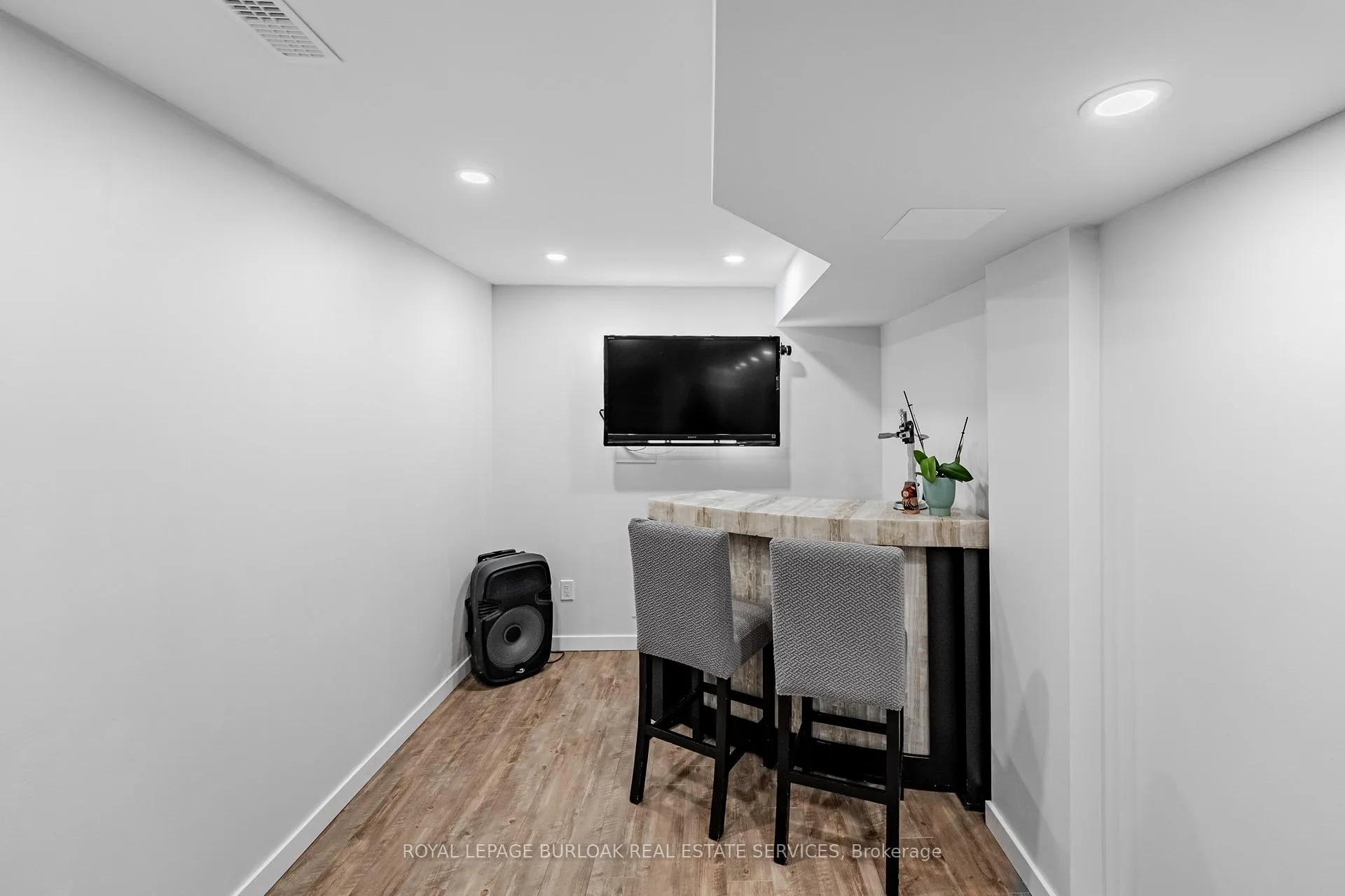 Photo 19 of Unit 21, 5056 New Street, Burlington, Appleby — HOMEH