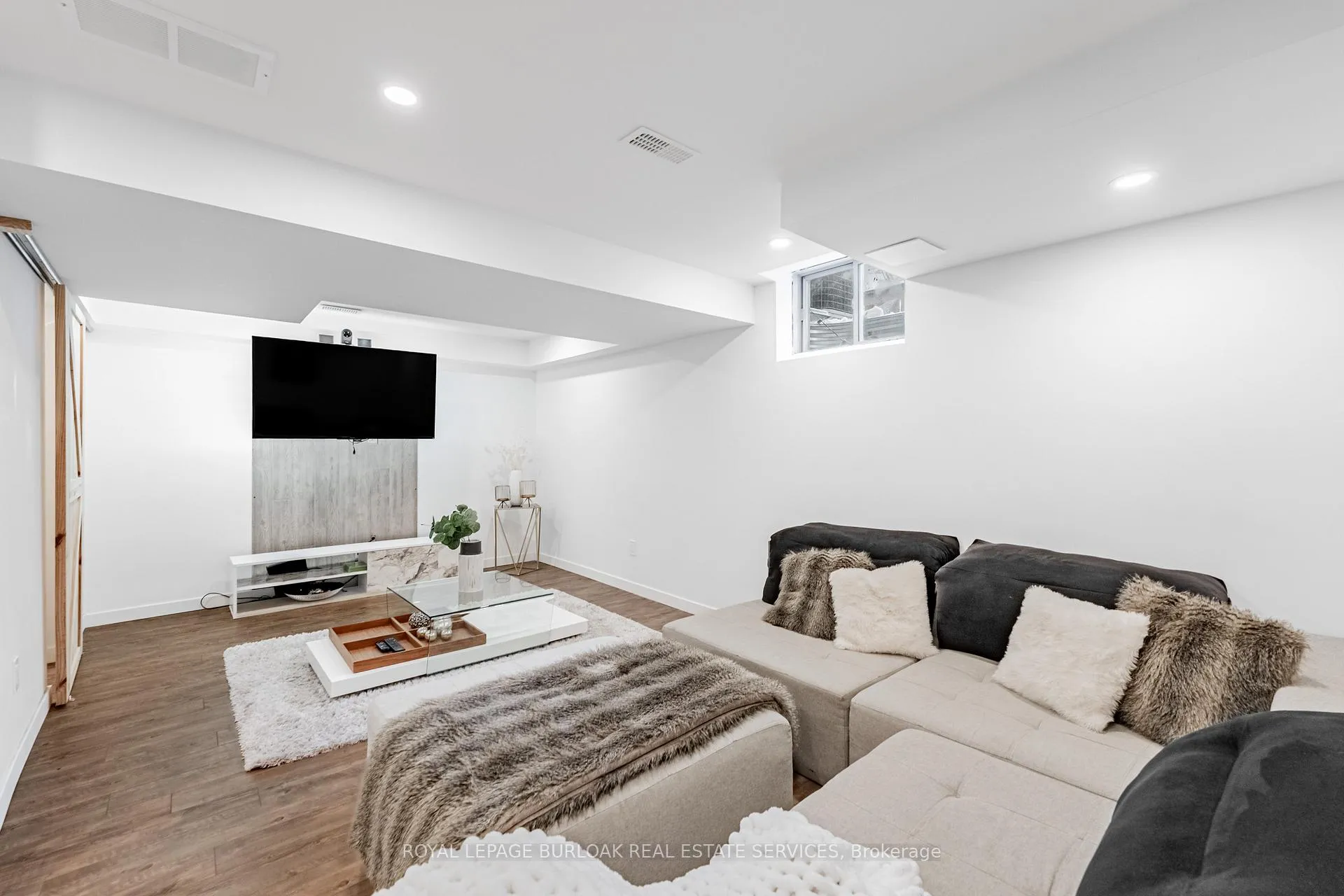 Photo 23 of Unit 21, 5056 New Street, Burlington, Appleby — HOMEH