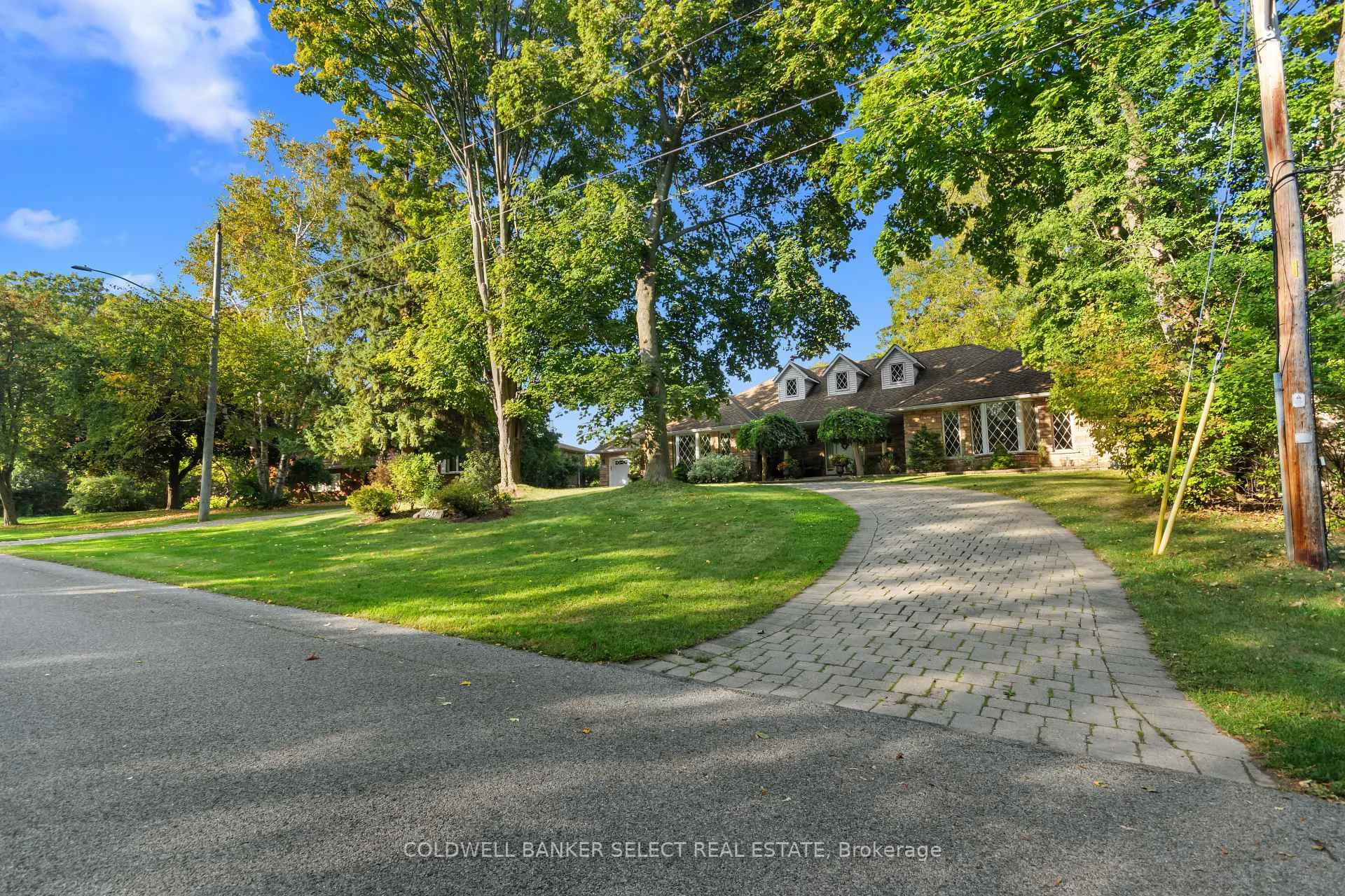 Front of 643 Hendry Lane