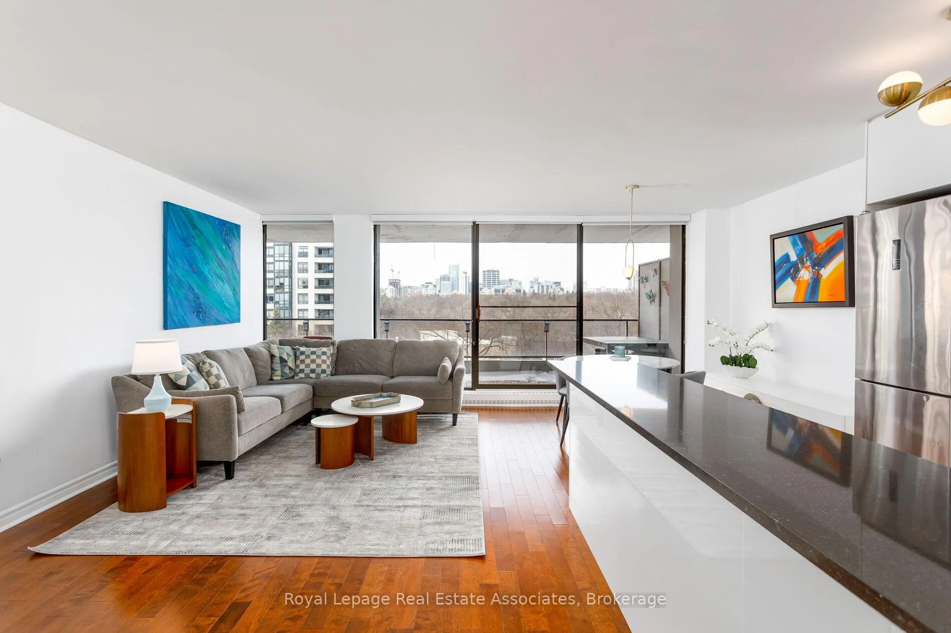 Photo 8 of Unit 602, 20 Avoca Avenue, Toronto, Rosedale-Moore Park — HOMEH