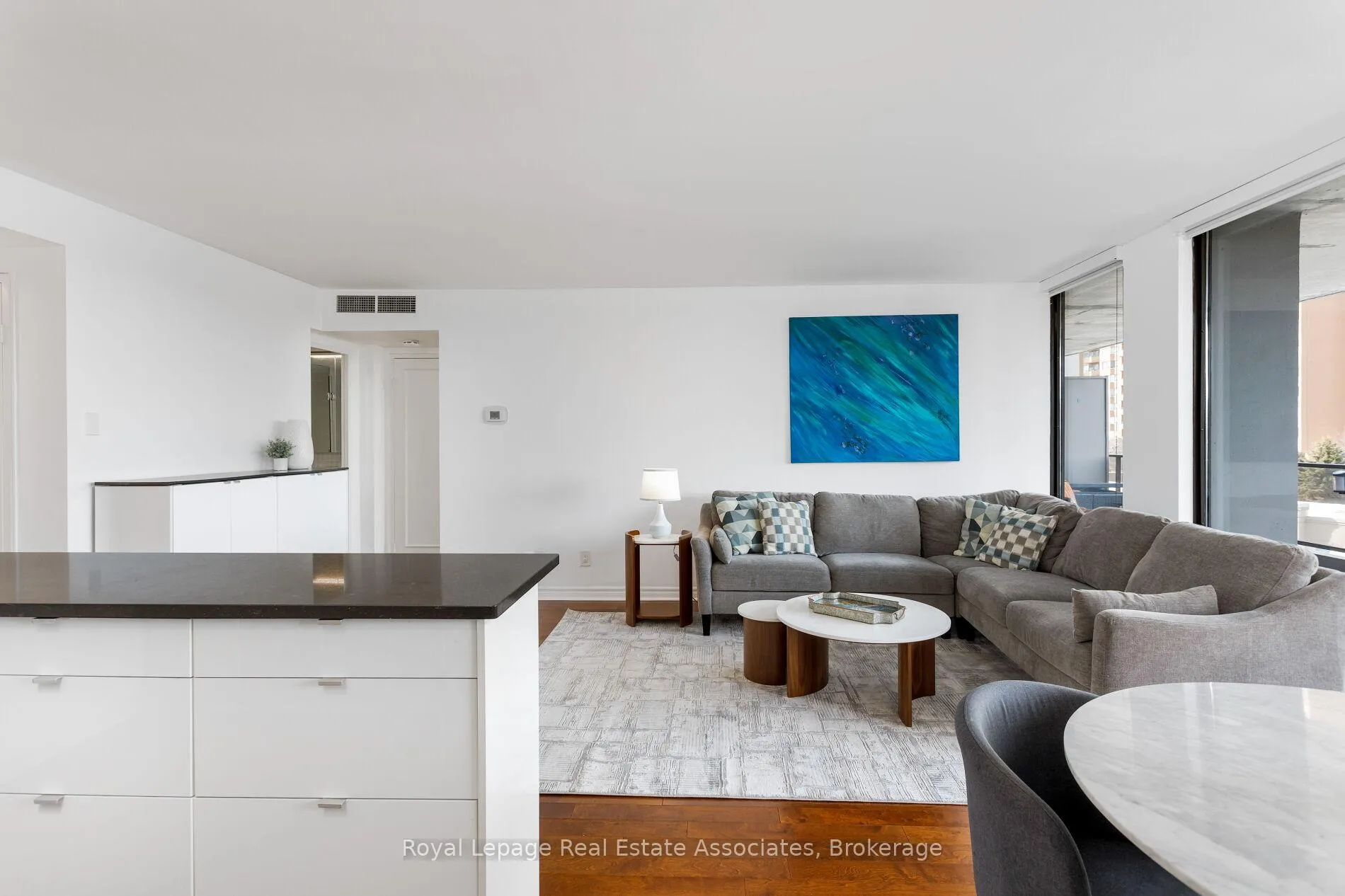 Photo 11 of Unit 602, 20 Avoca Avenue, Toronto, Rosedale-Moore Park — HOMEH