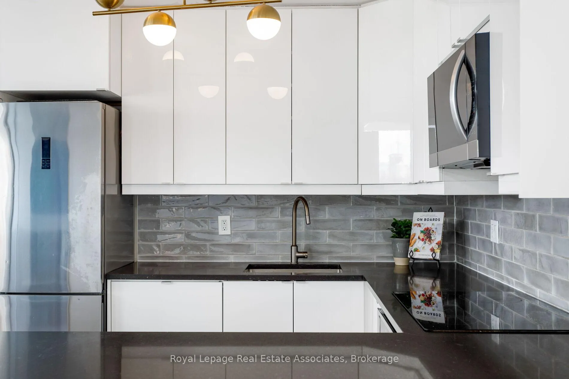 Photo 15 of Unit 602, 20 Avoca Avenue, Toronto, Rosedale-Moore Park — HOMEH