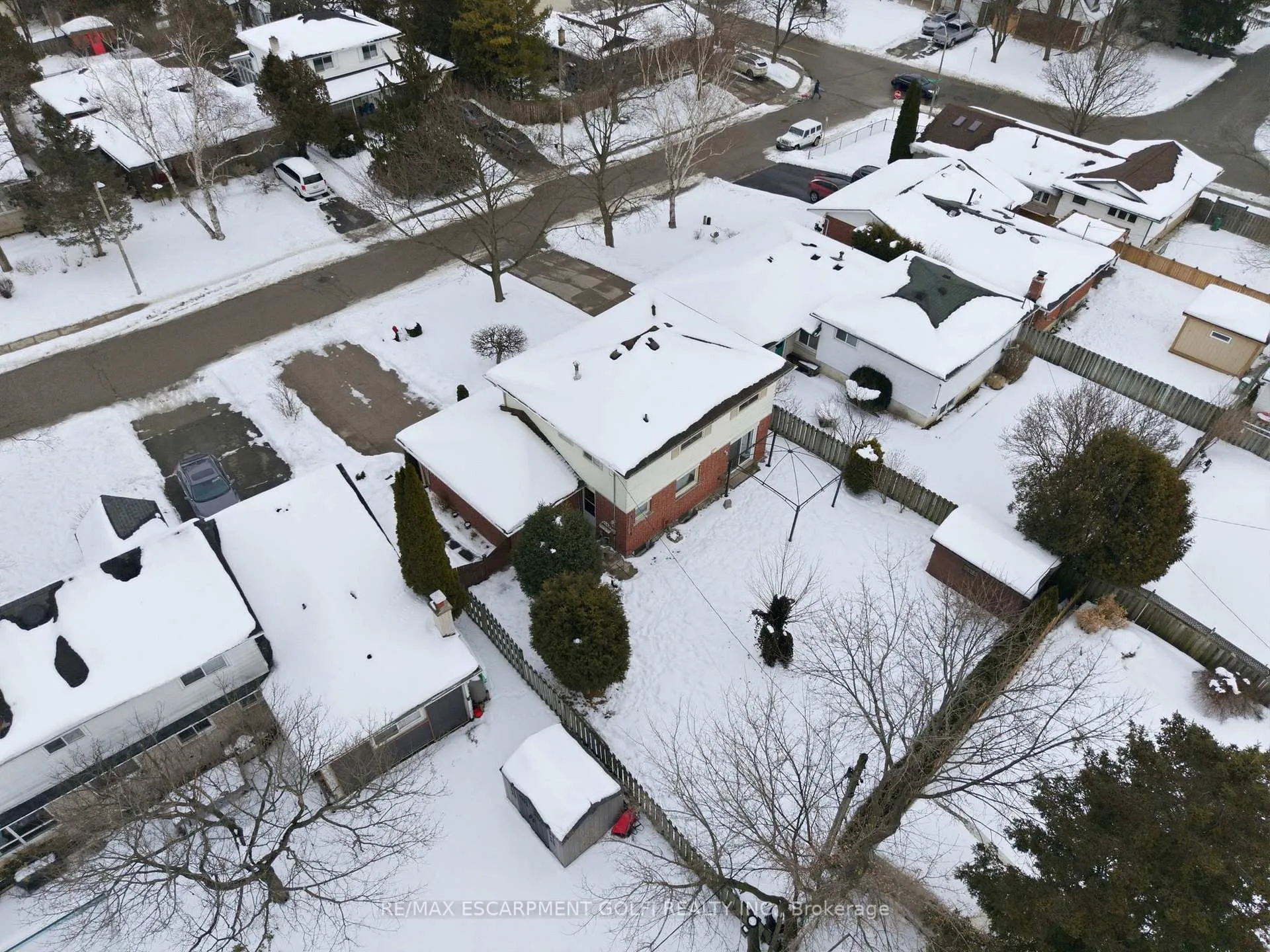 Photo 26 of 8 Sanctuary Drive, Hamilton, Dundas — HOMEH