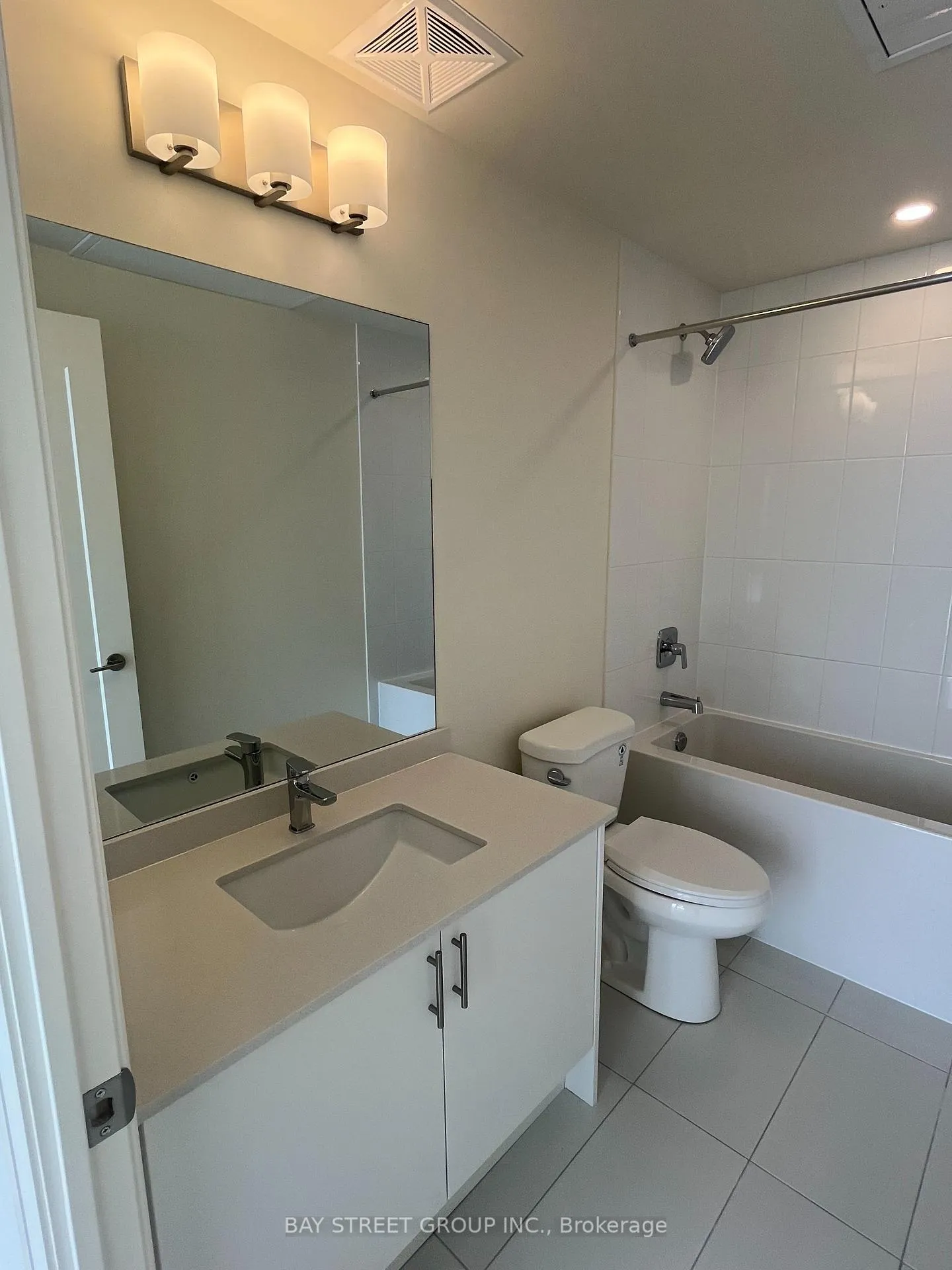 Photo 16 of Unit 2005, 27 Korda Gate, Vaughan, Vellore Village — HOMEH