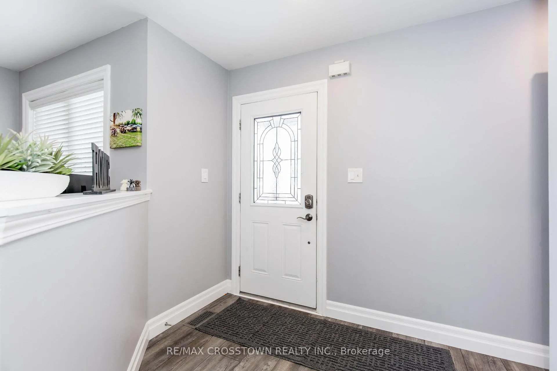Photo 4 of 2237 Sproule Street, Innisfil, Alcona — HOMEH