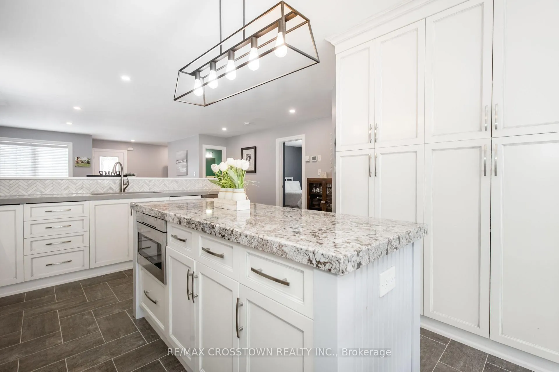 Photo 11 of 2237 Sproule Street, Innisfil, Alcona — HOMEH