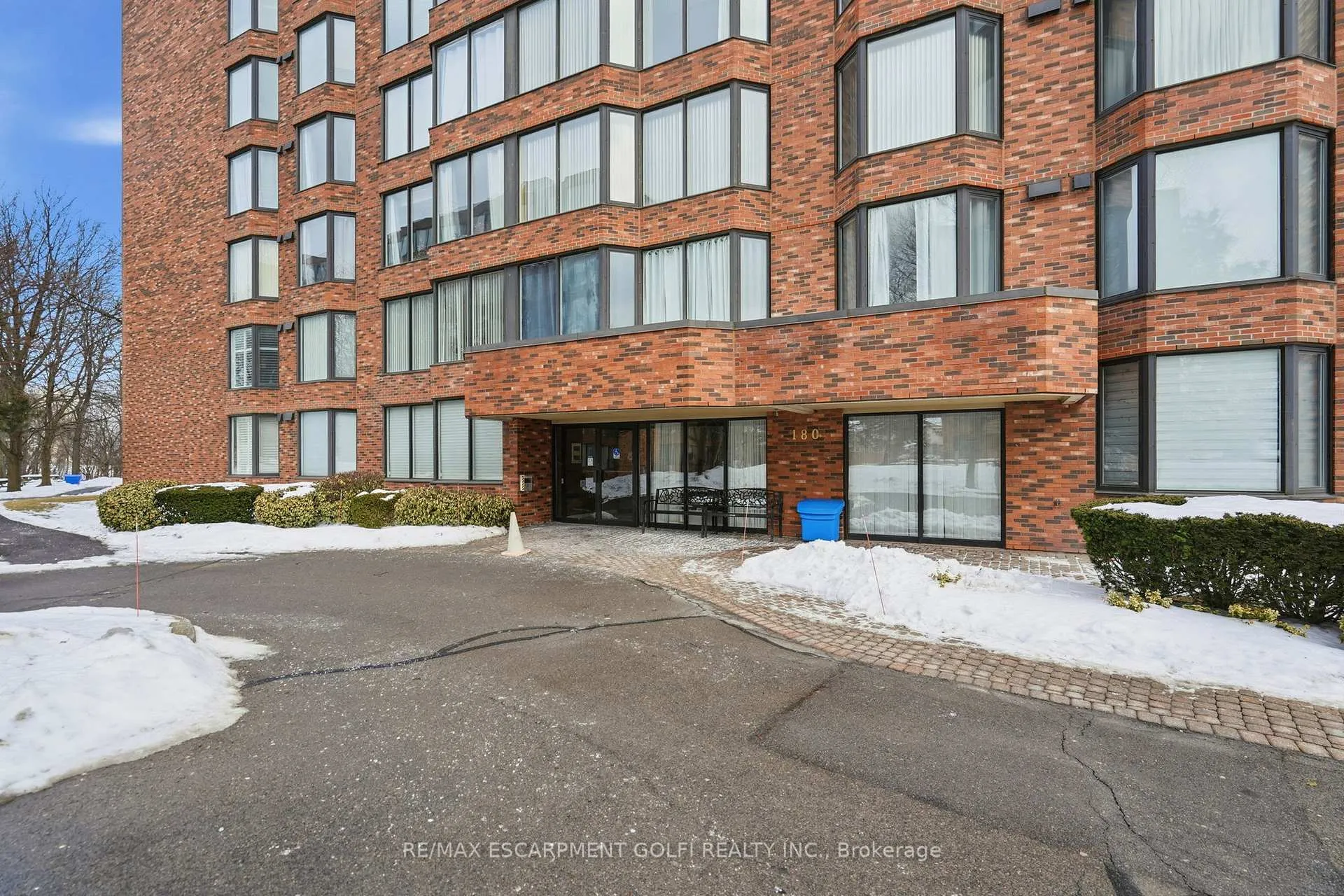 Photo 3 of Unit 208, 180 Limeridge Road, Hamilton, Rolston — HOMEH