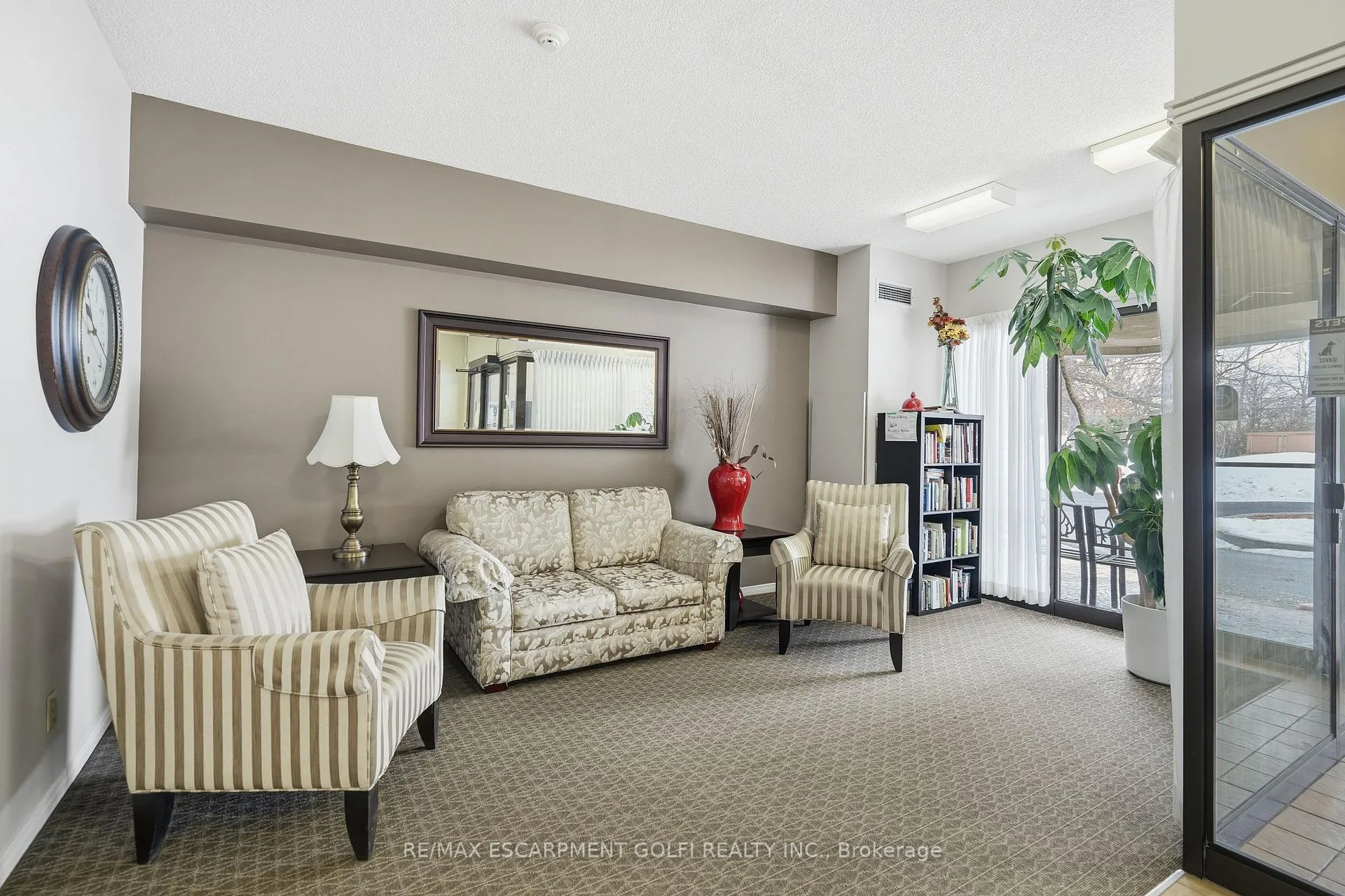 Photo 5 of Unit 208, 180 Limeridge Road, Hamilton, Rolston — HOMEH