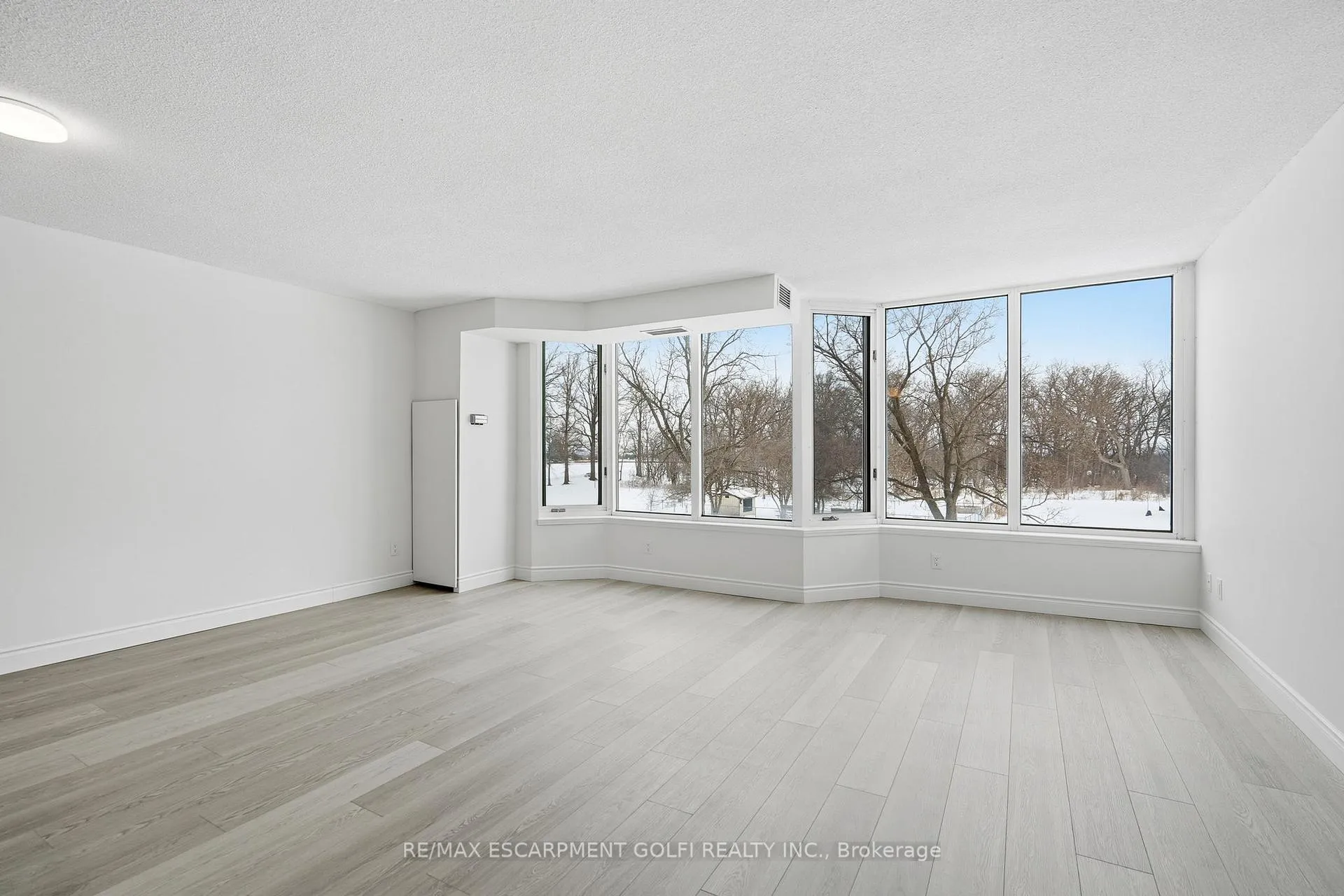 Photo 12 of Unit 208, 180 Limeridge Road, Hamilton, Rolston — HOMEH