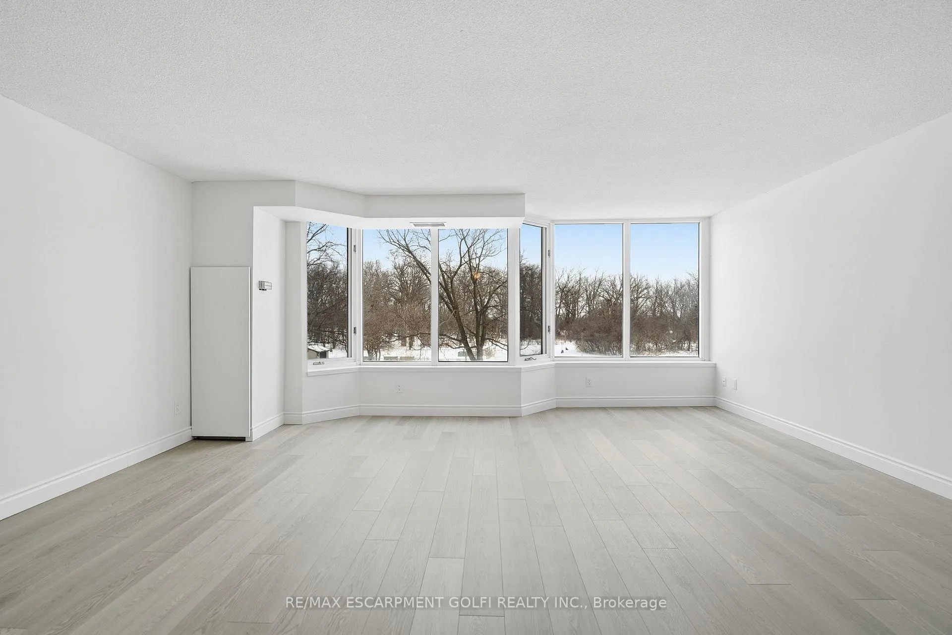Photo 13 of Unit 208, 180 Limeridge Road, Hamilton, Rolston — HOMEH