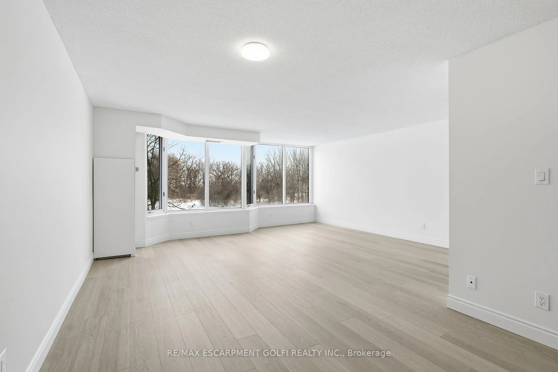 Photo 14 of Unit 208, 180 Limeridge Road, Hamilton, Rolston — HOMEH