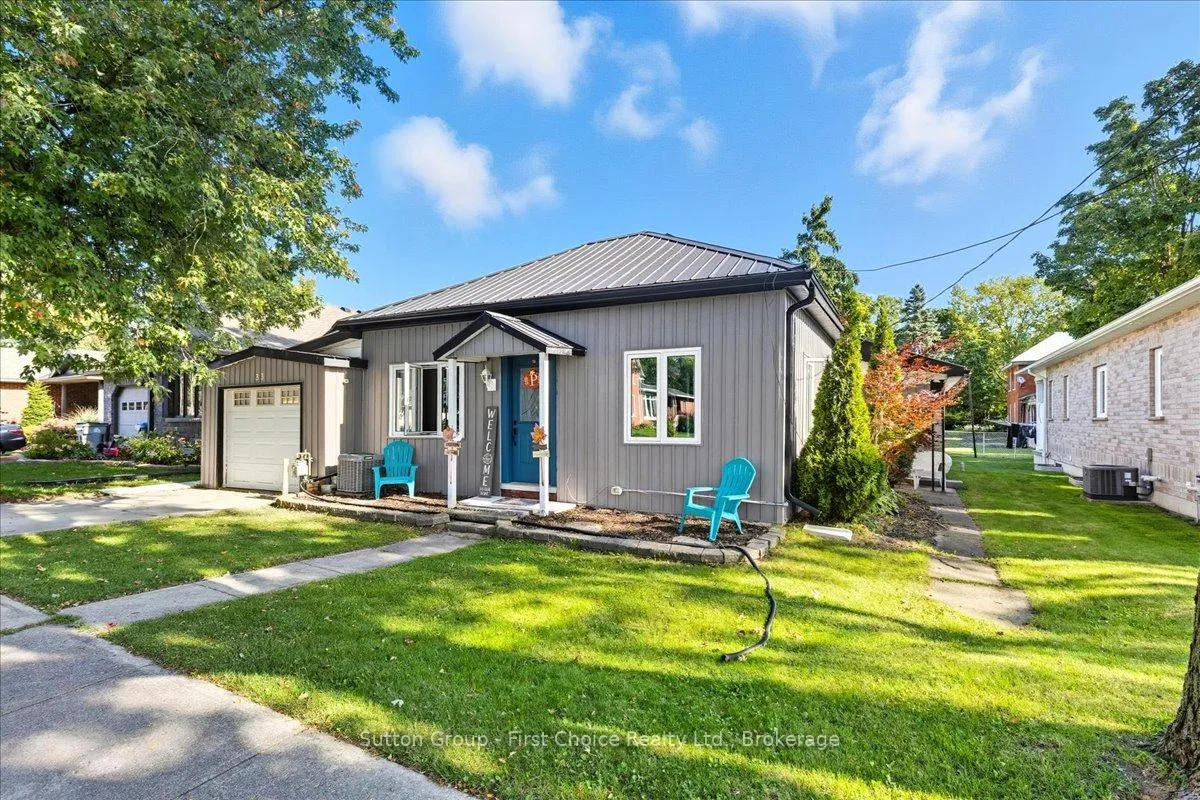 Photo 2 of 33 Victoria Street, West Perth, Mitchell — HOMEH