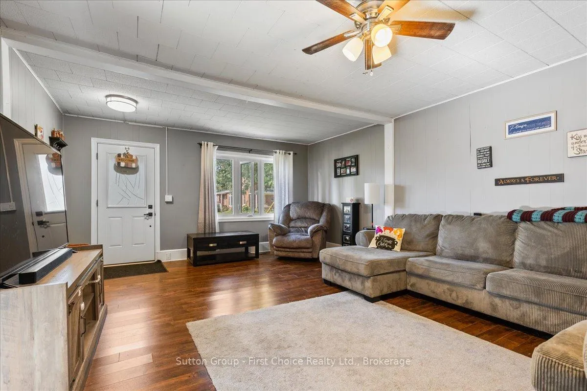 Photo 4 of 33 Victoria Street, West Perth, Mitchell — HOMEH